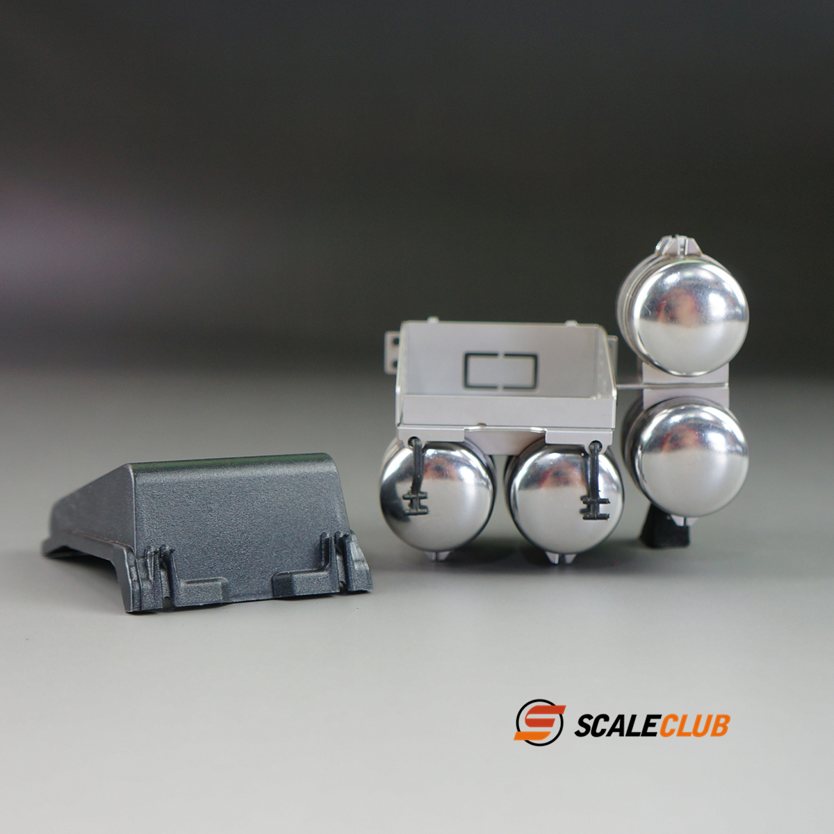 Scaleclub  1/14 truck R470 R62 – Battery Case Storage recenzja i cena